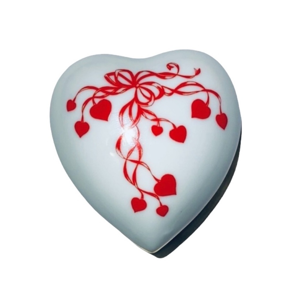 VTG Lefton • Heart Covered Trinket Dish
